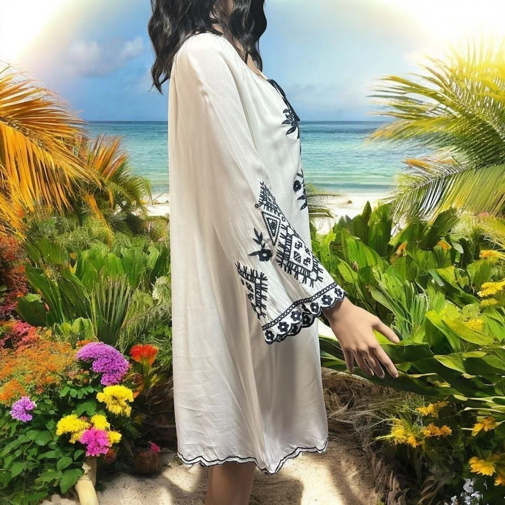 Chic Connection Boho White Cotton Blend Dress Size Medium Embroidered